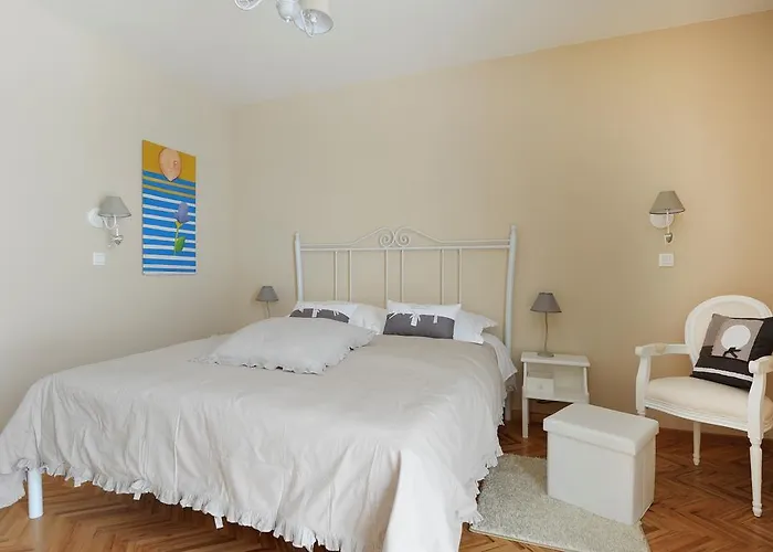 Tinel Rooms Old City Center